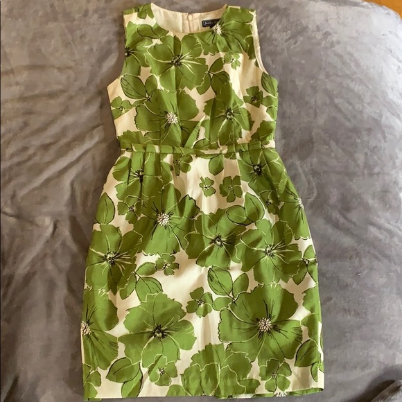 Jessica Howard Dresses & Skirts - Jessica Howard Green Floral Dress